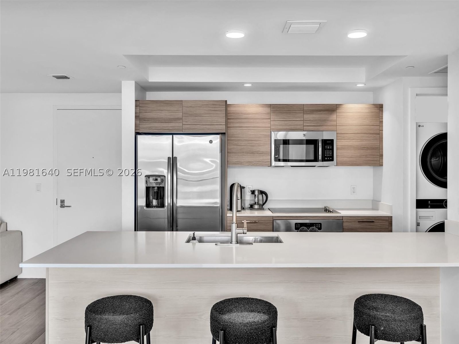Real estate property located at 121 34th St #2102, Miami-dade, 3401 Midtown Condo, Miami, FL