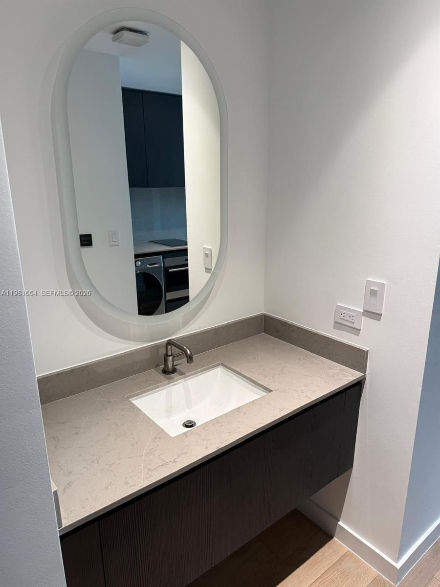 Real estate property located at 20 11th St #2606B, Miami-dade, Eleven Hotel And Residence, Miami, FL