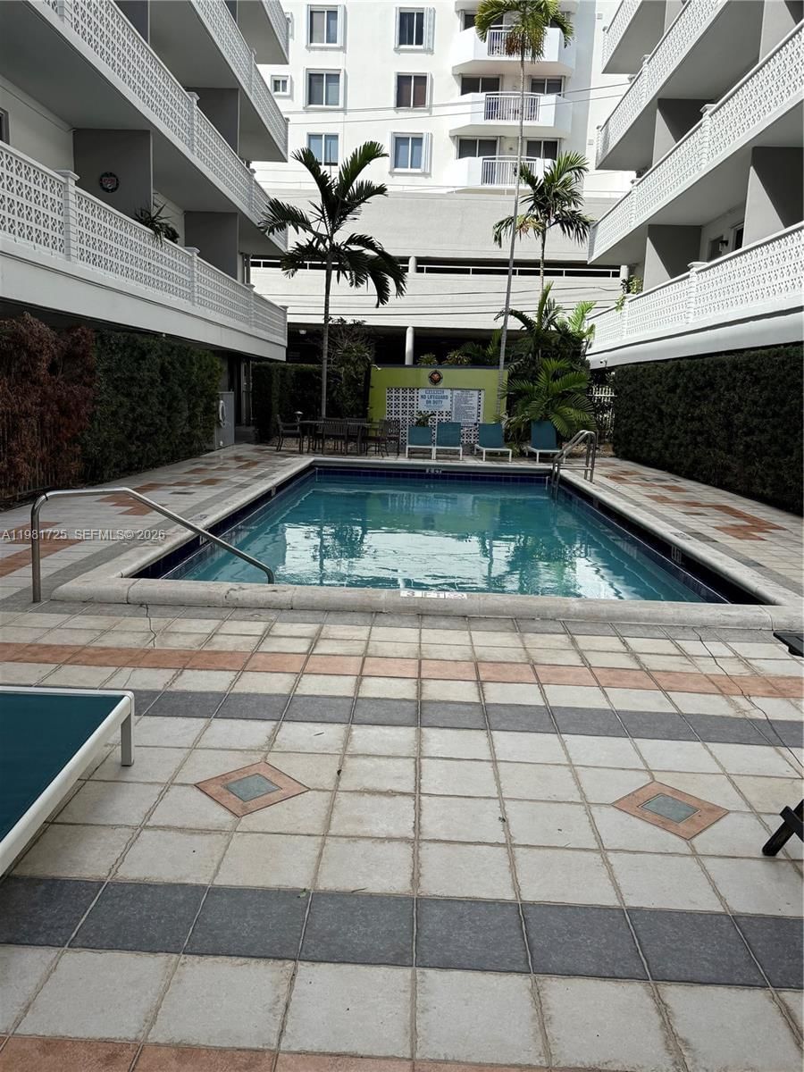 Real estate property located at 1620 West Ave #403, Miami-dade, Twin Towers Condo, Miami Beach, FL
