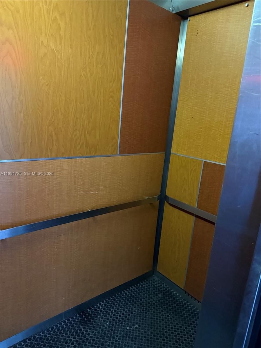 Real estate property located at 1620 West Ave #403, Miami-dade, Twin Towers Condo, Miami Beach, FL