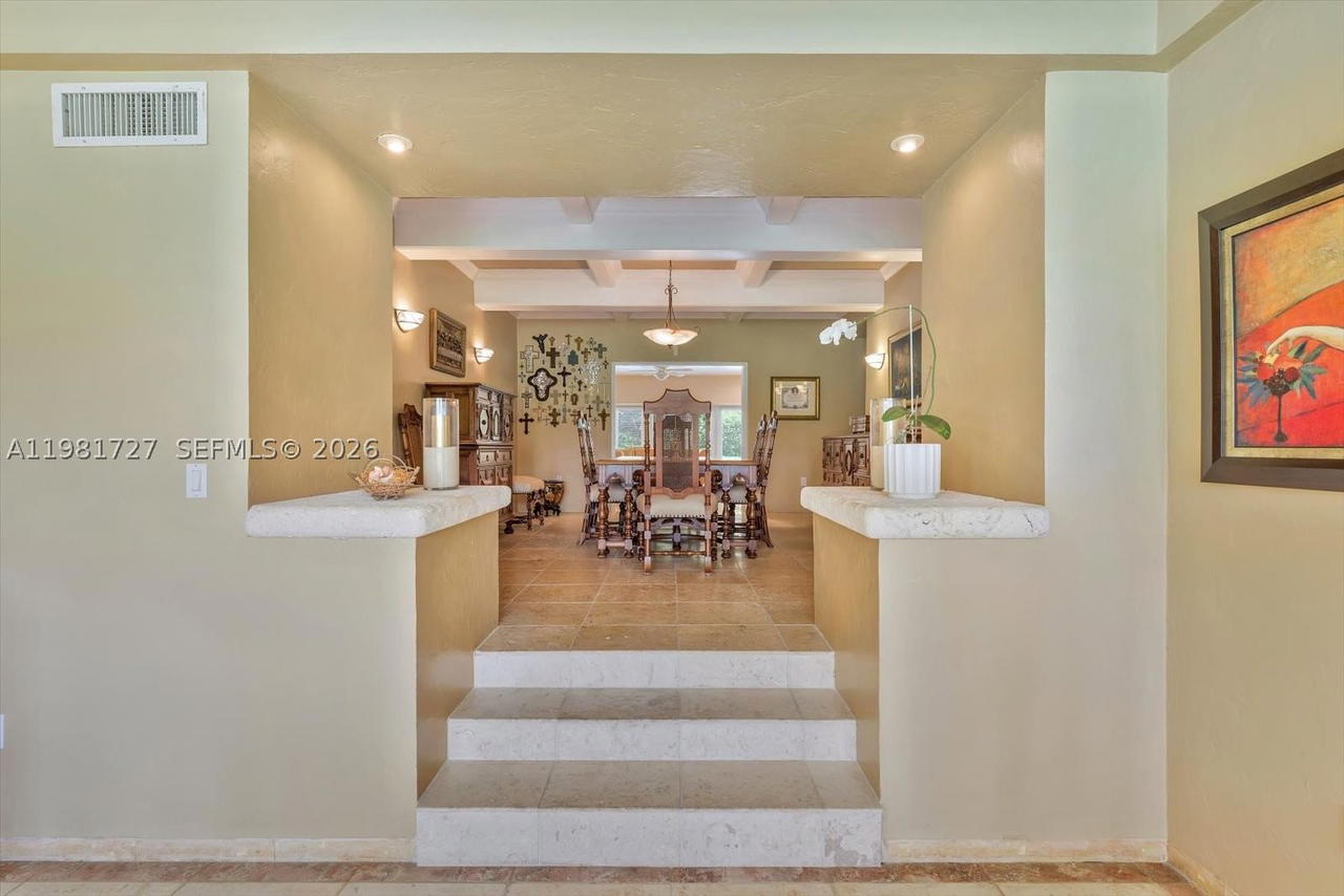 Real estate property located at 1021 Greenway Dr, Miami-dade, Coral Gables Sec C, Coral Gables, FL