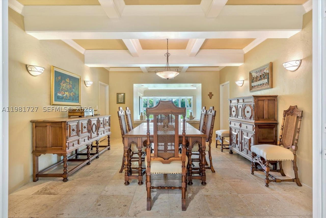 Real estate property located at 1021 Greenway Dr, Miami-dade, Coral Gables Sec C, Coral Gables, FL