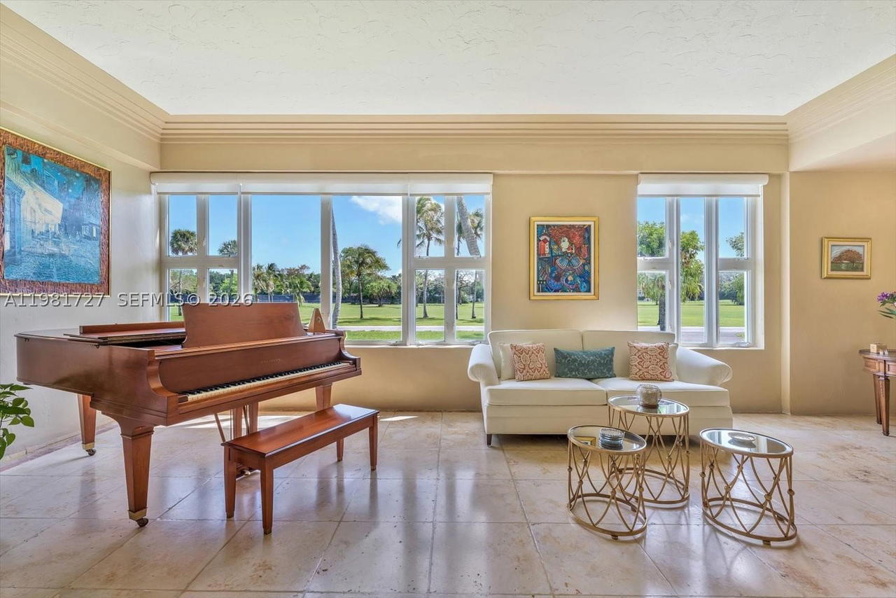 Real estate property located at 1021 Greenway Dr, Miami-dade, Coral Gables Sec C, Coral Gables, FL
