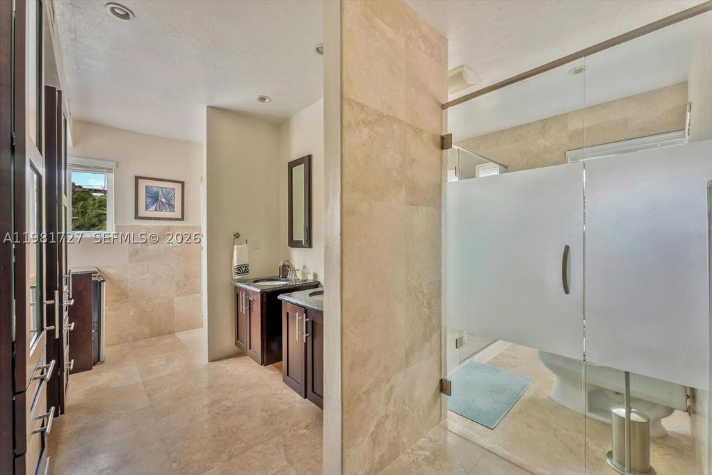 Real estate property located at 1021 Greenway Dr, Miami-dade, Coral Gables Sec C, Coral Gables, FL