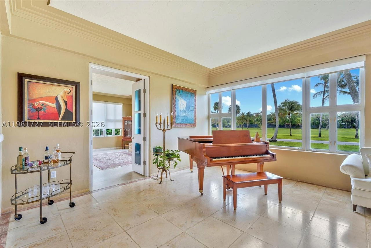 Real estate property located at 1021 Greenway Dr, Miami-dade, Coral Gables Sec C, Coral Gables, FL