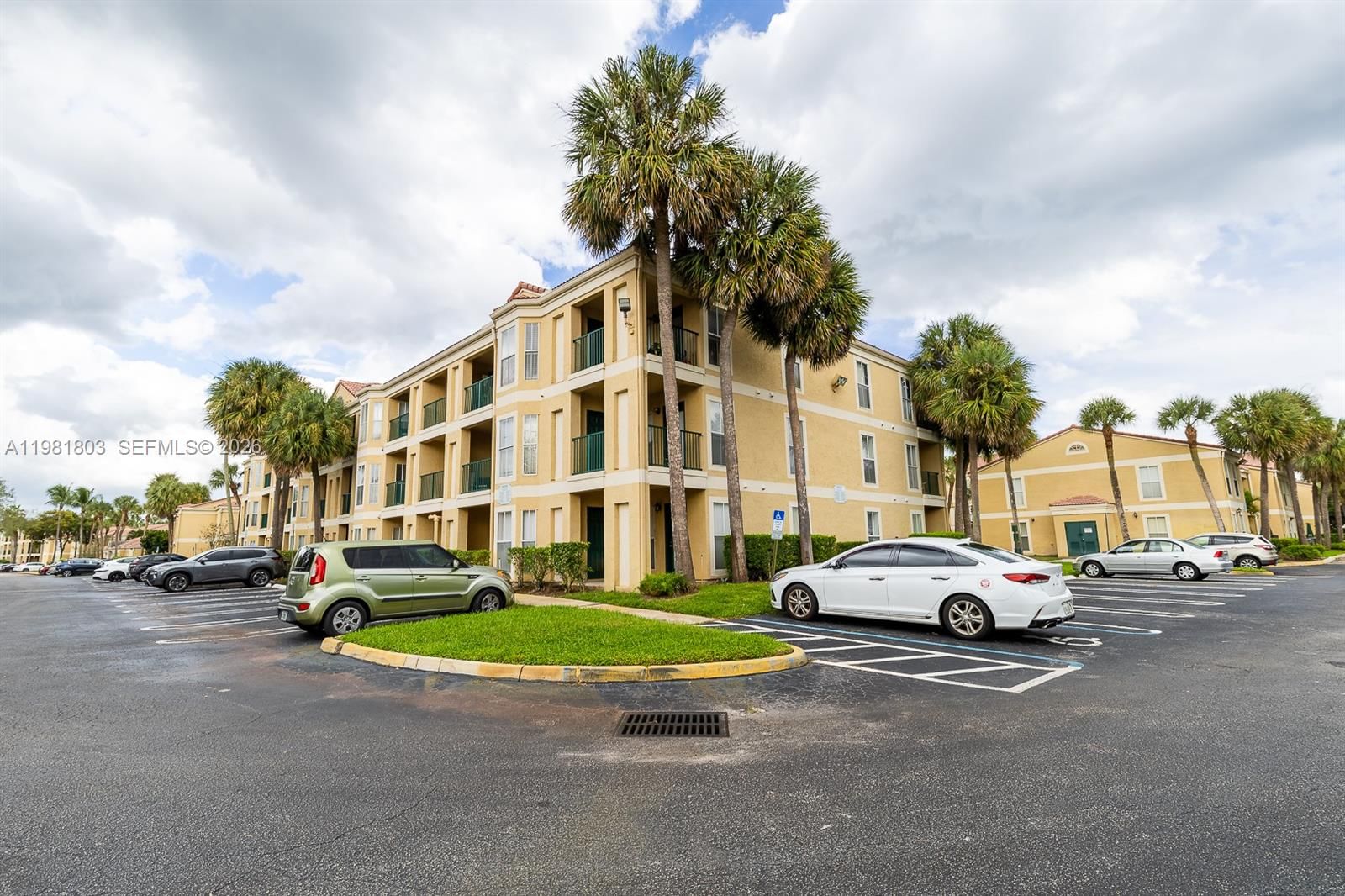 Real estate property located at , Broward, Savannah At Riverside Con, Coral Springs, FL