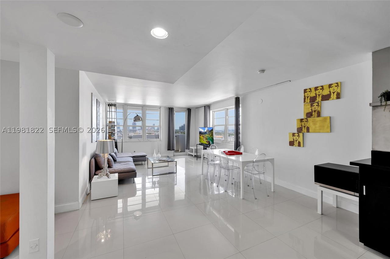 Real estate property located at 100 Lincoln Rd #1511, Miami-dade, The Decoplage Condo, Miami Beach, FL