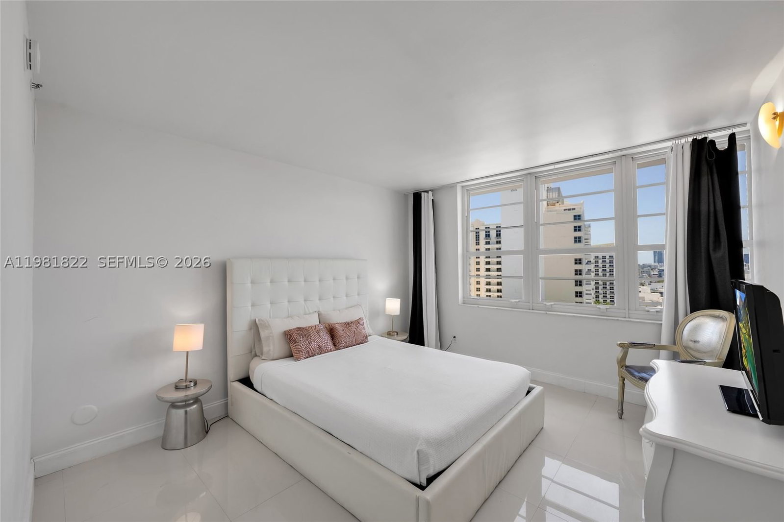 Real estate property located at 100 Lincoln Rd #1511, Miami-dade, The Decoplage Condo, Miami Beach, FL