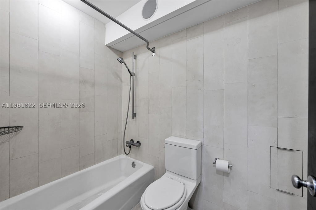 Real estate property located at 100 Lincoln Rd #1511, Miami-dade, The Decoplage Condo, Miami Beach, FL