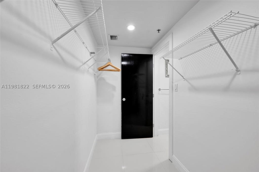 Real estate property located at 100 Lincoln Rd #1511, Miami-dade, The Decoplage Condo, Miami Beach, FL