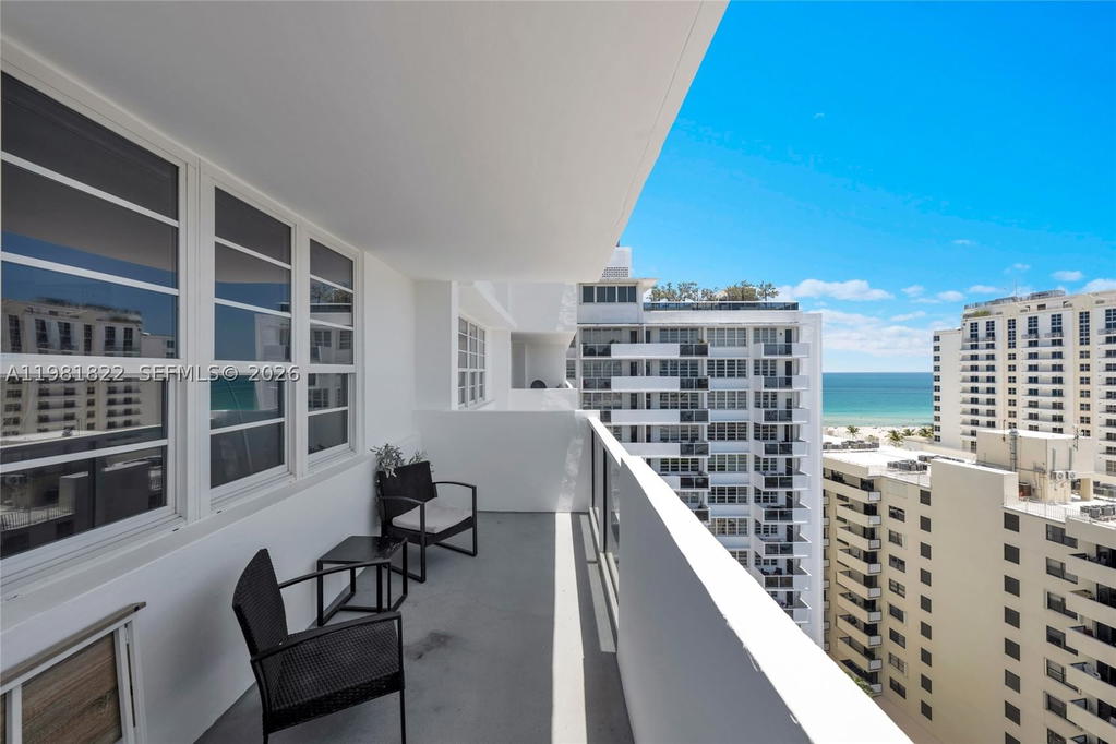 Real estate property located at 100 Lincoln Rd #1511, Miami-dade, The Decoplage Condo, Miami Beach, FL