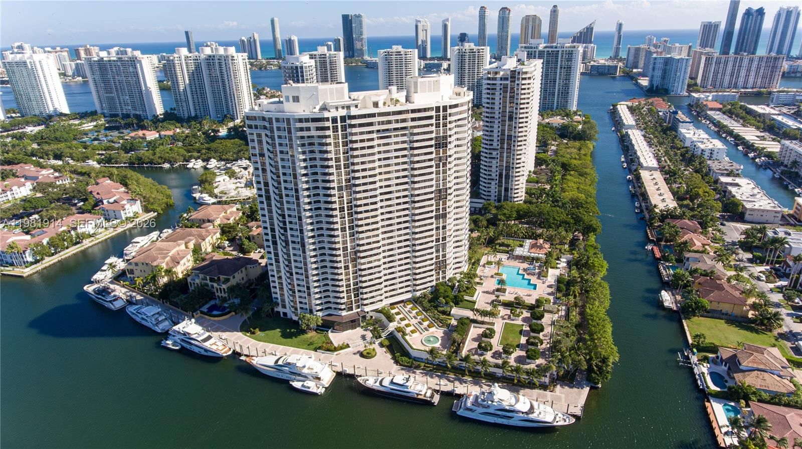 Real estate property located at 1000 Island Blvd #2903, Miami-dade, 1000 Isl Blvd Williams Is, Aventura, FL