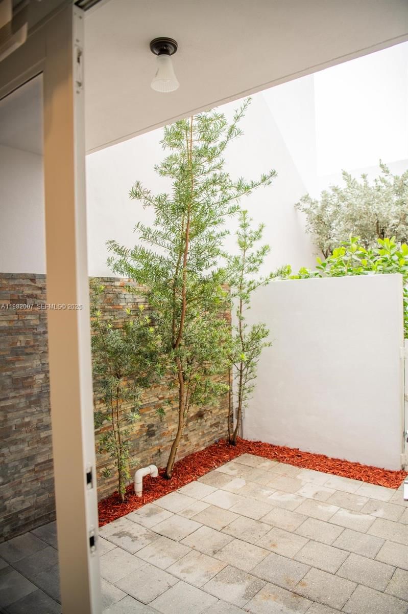 Real estate property located at 6436 104th Ct, Miami-dade, Landmark At Doral, Doral, FL
