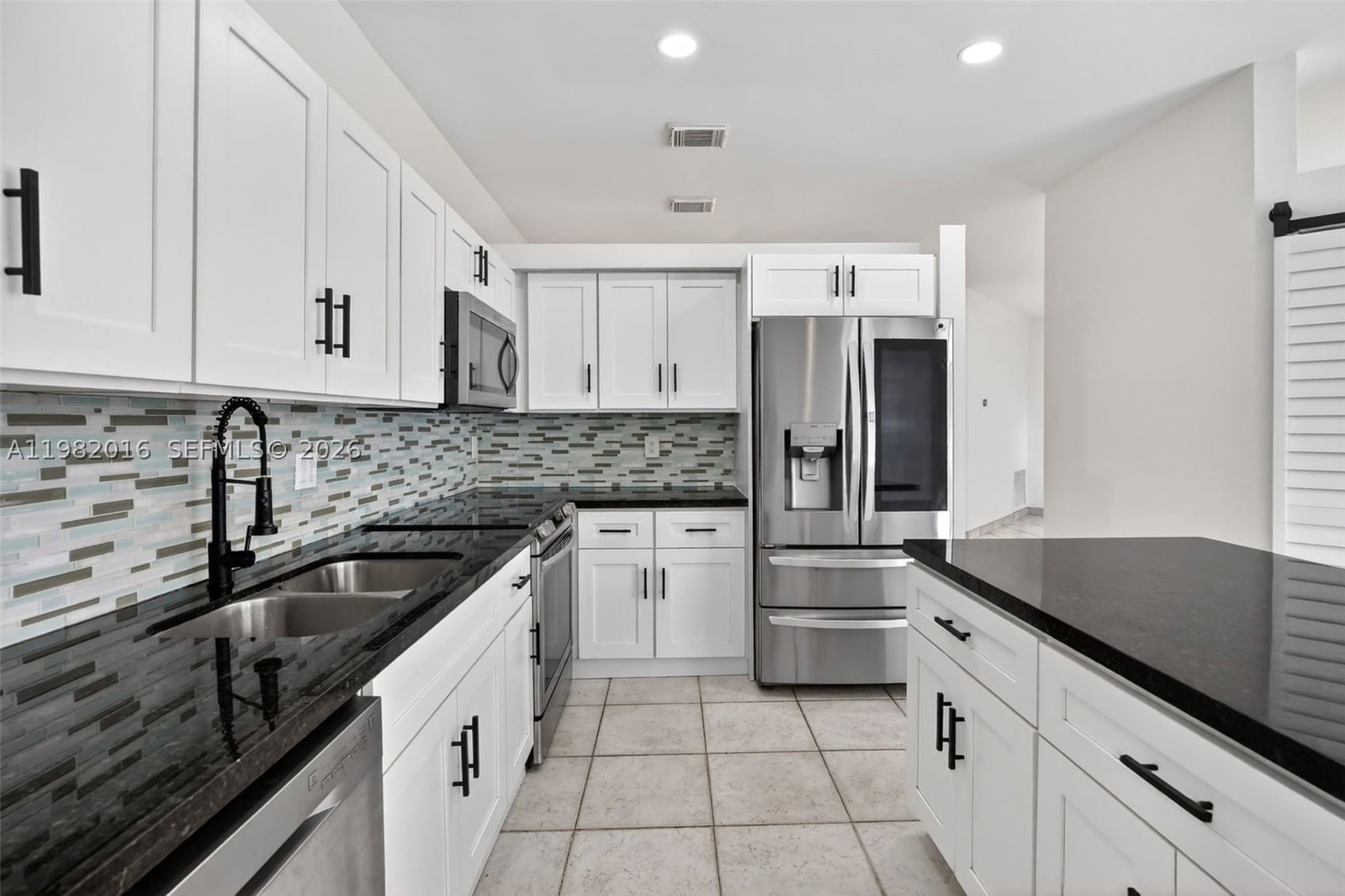 Real estate property located at 6955 148th Ln, Broward, Sheridan Glenn, Davie, FL