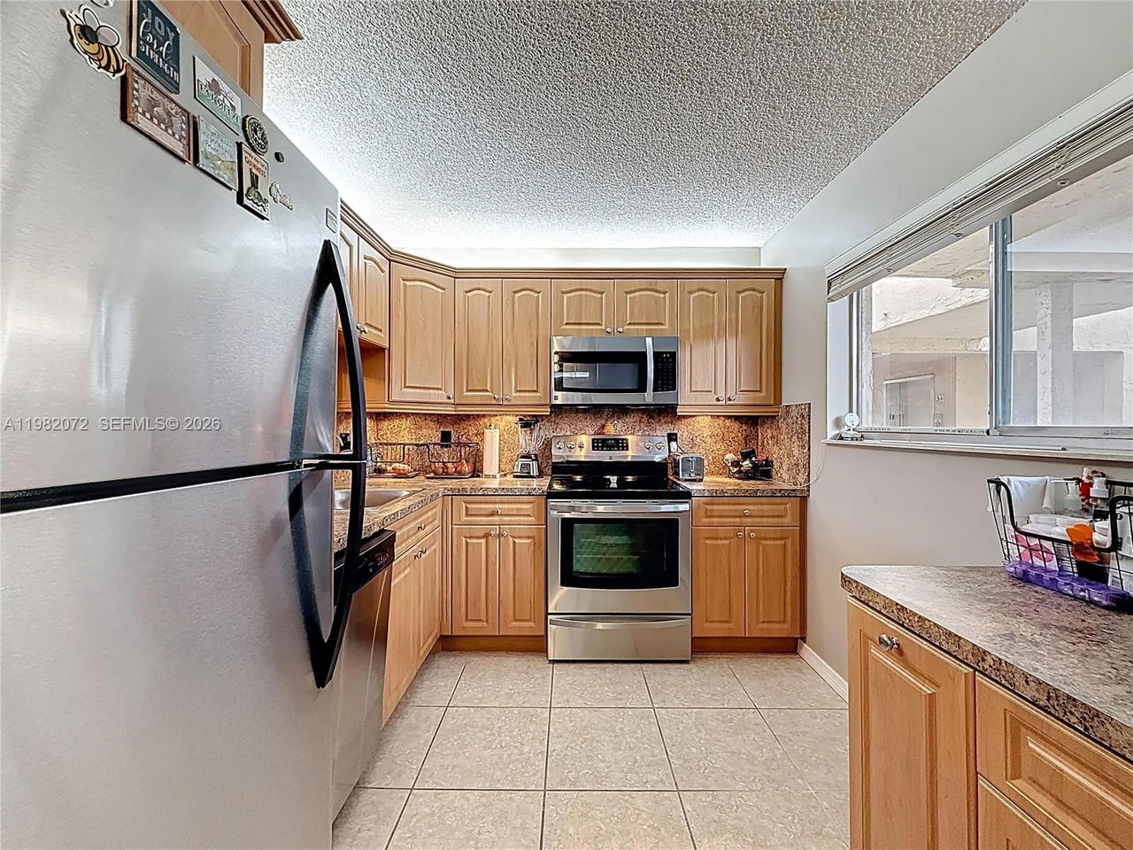 Real estate property located at 17000 67th Ave #423, Miami-dade, Country Lane Condo #2, Hialeah, FL
