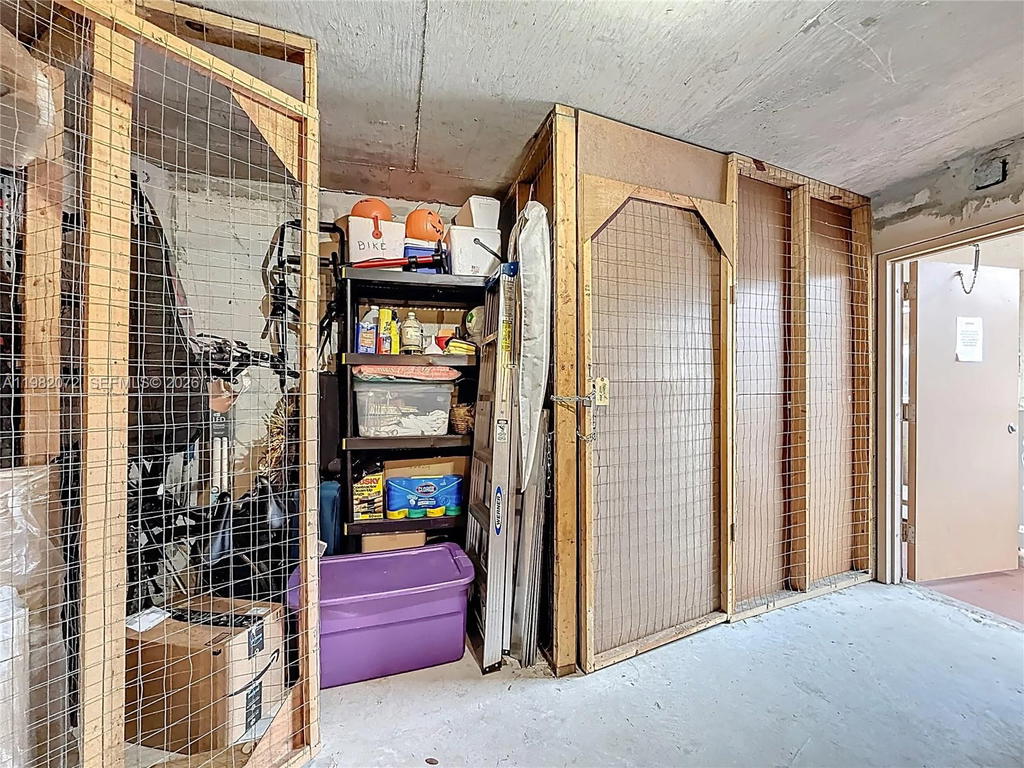Real estate property located at 17000 67th Ave #423, Miami-dade, Country Lane Condo #2, Hialeah, FL
