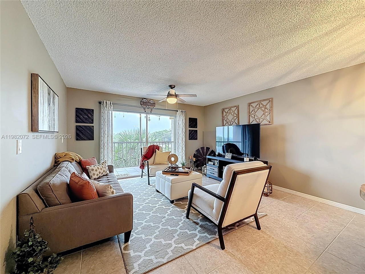 Real estate property located at 17000 67th Ave #423, Miami-dade, Country Lane Condo #2, Hialeah, FL
