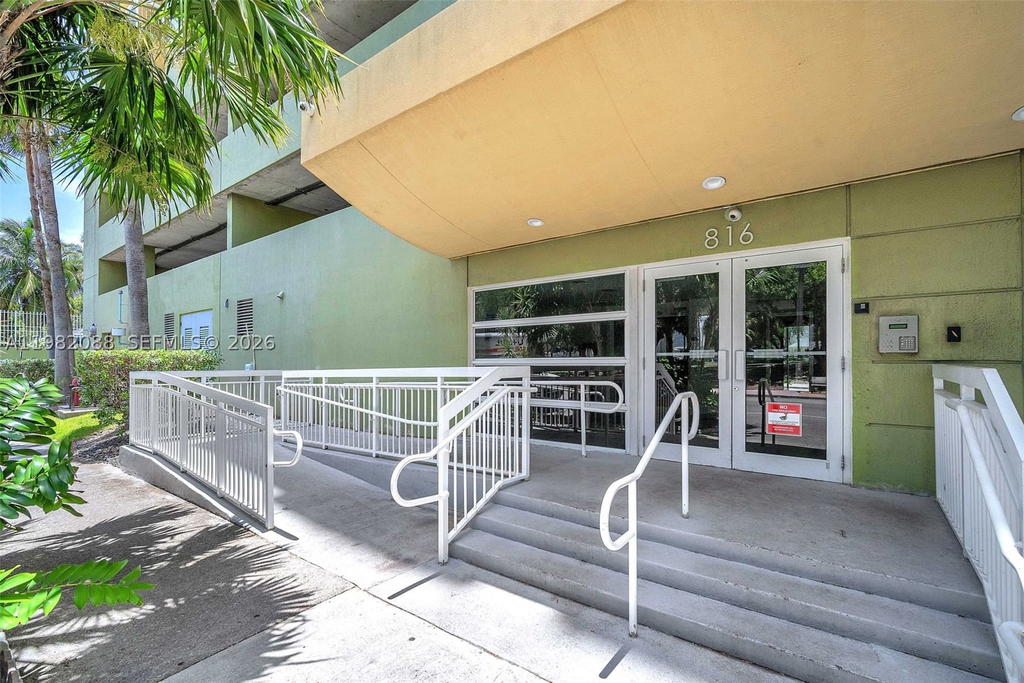 Real estate property located at 816 11th St #801, Miami-dade, Seybold Pointe Condo, Miami, FL
