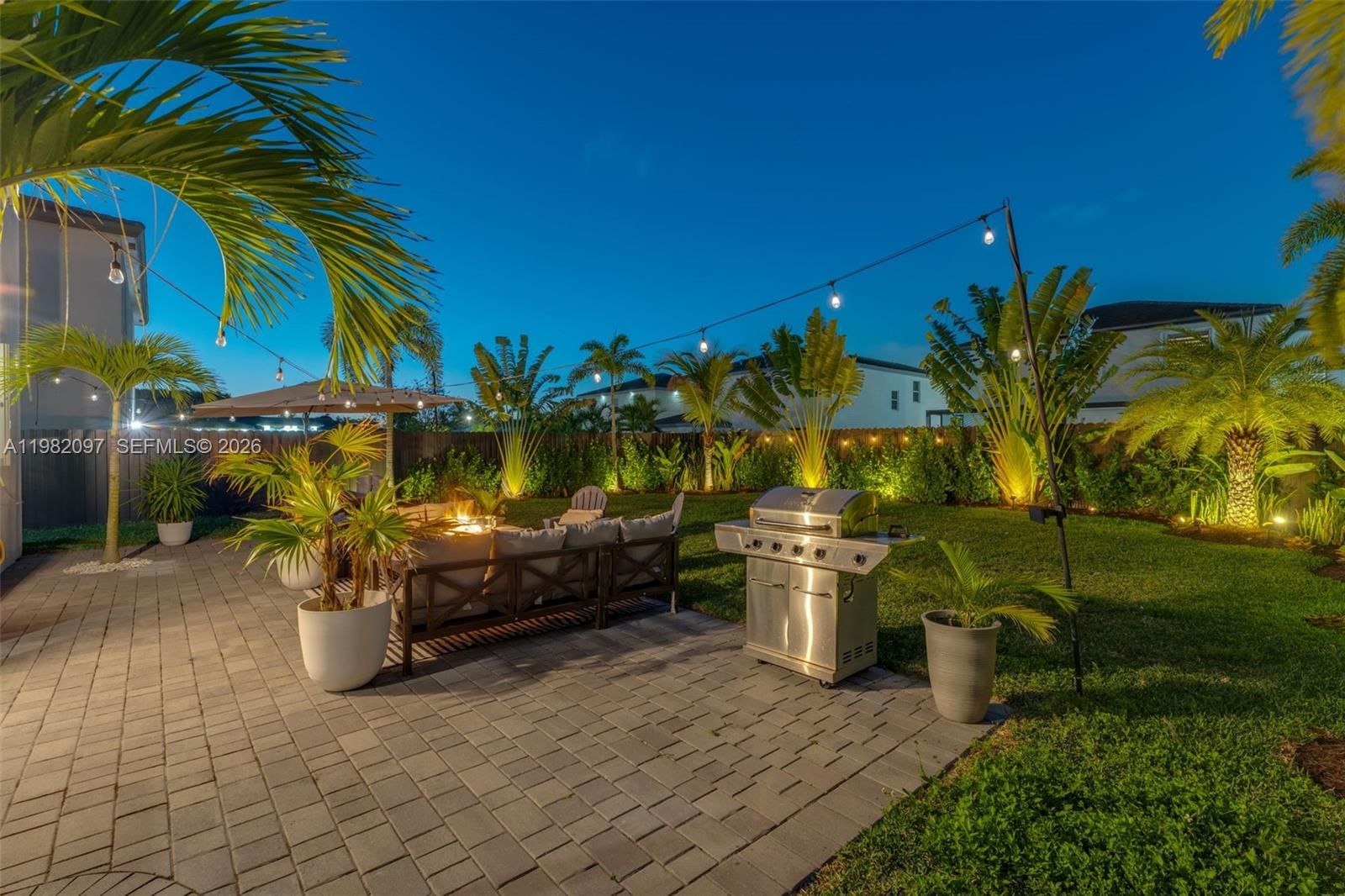 Real estate property located at 12741 213th Ter, Miami-dade, Siena North, Miami, FL