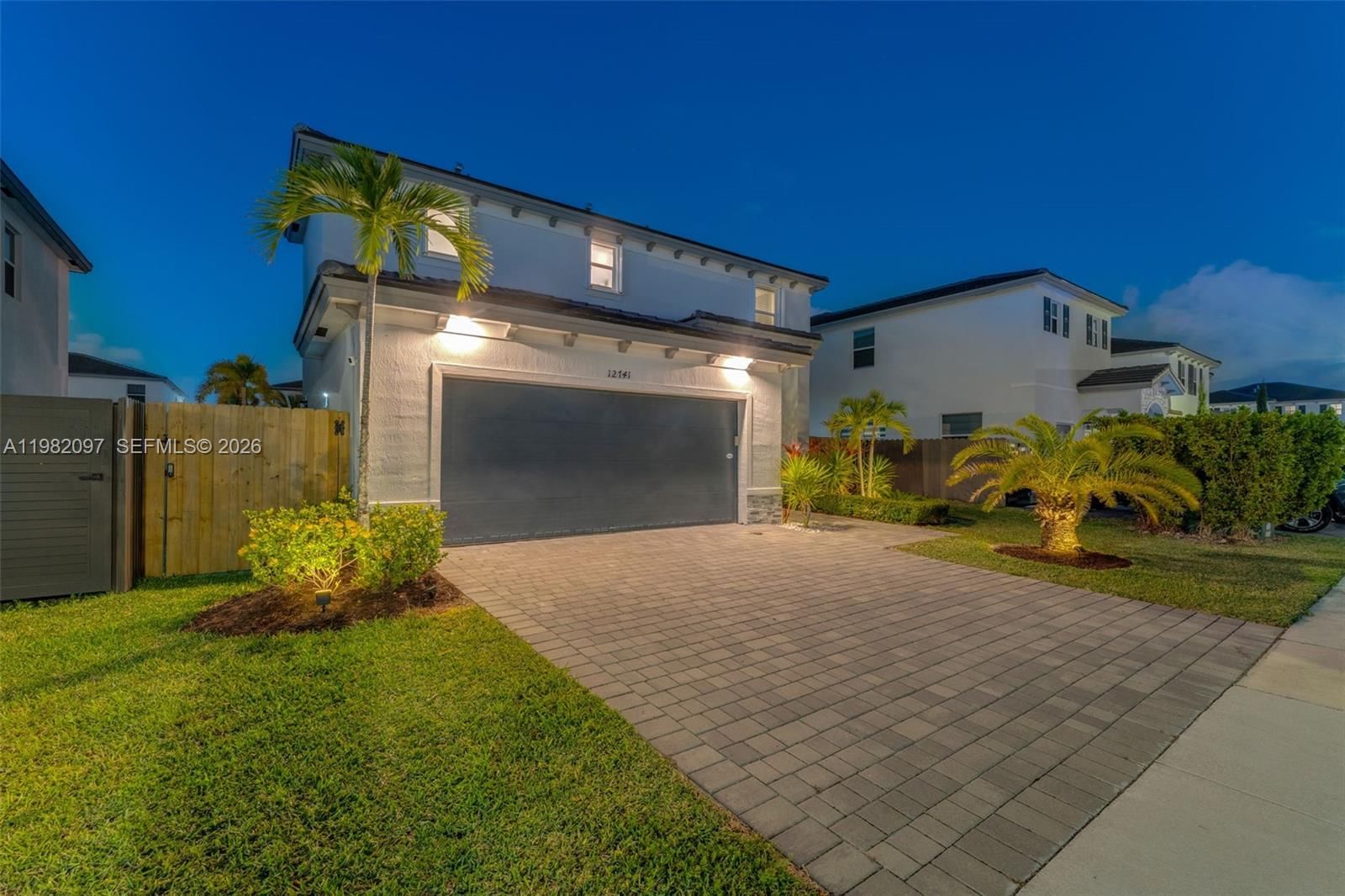Real estate property located at 12741 213th Ter, Miami-dade, Siena North, Miami, FL