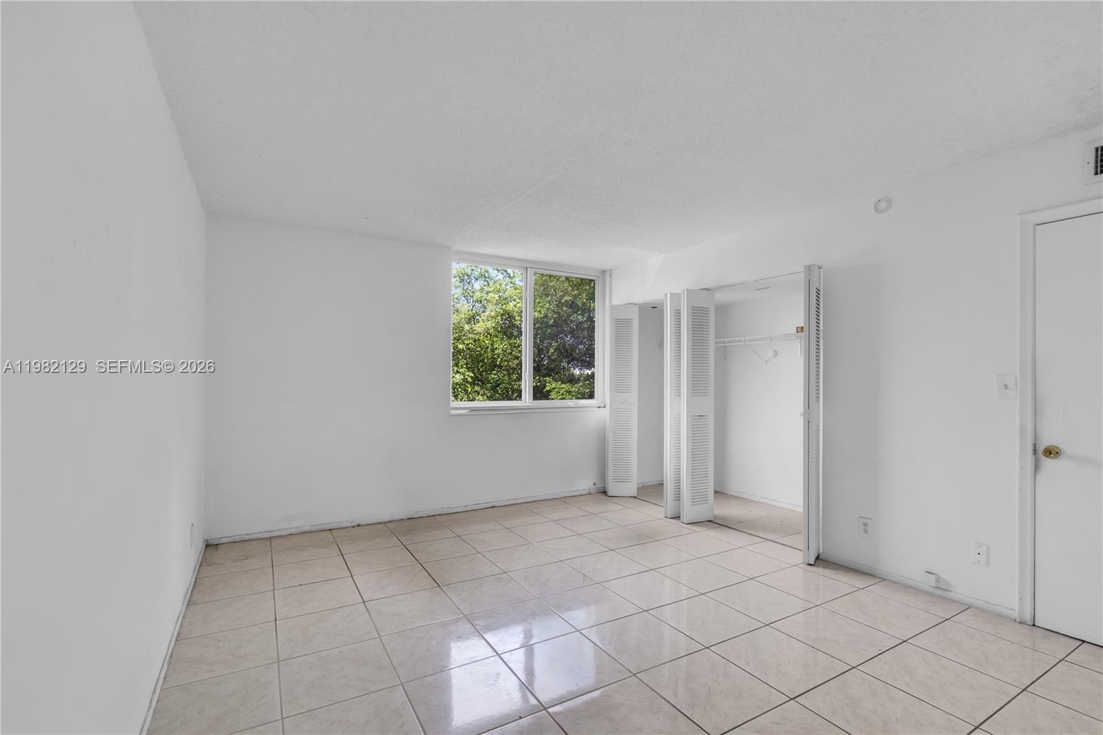 Real estate property located at 9001 77th Ave C402, Miami-dade, Dadeland Place Condo, Miami, FL