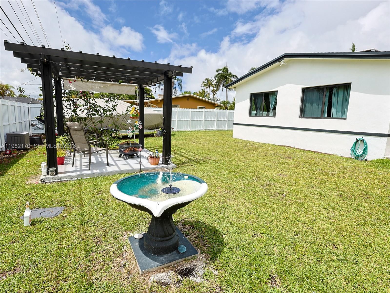 Real estate property located at 9460 Martinique Dr, Miami-dade, Cutler Ridge Sec 3, Cutler Bay, FL