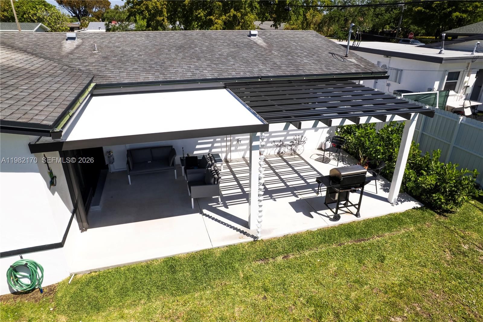 Real estate property located at 9460 Martinique Dr, Miami-dade, Cutler Ridge Sec 3, Cutler Bay, FL