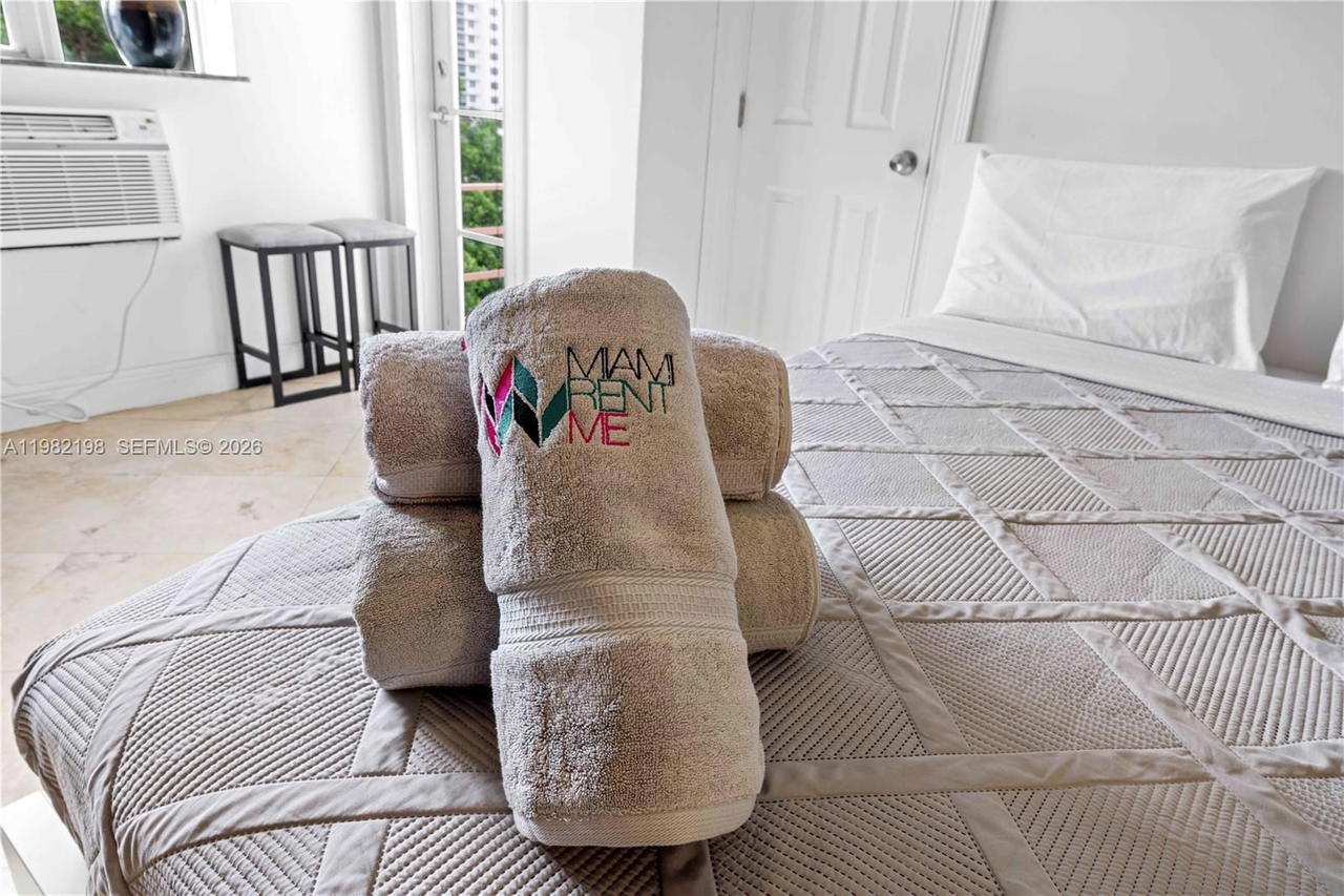 Real estate property located at 255 24th St #501, Miami-dade, The Mantell Condo, Miami Beach, FL