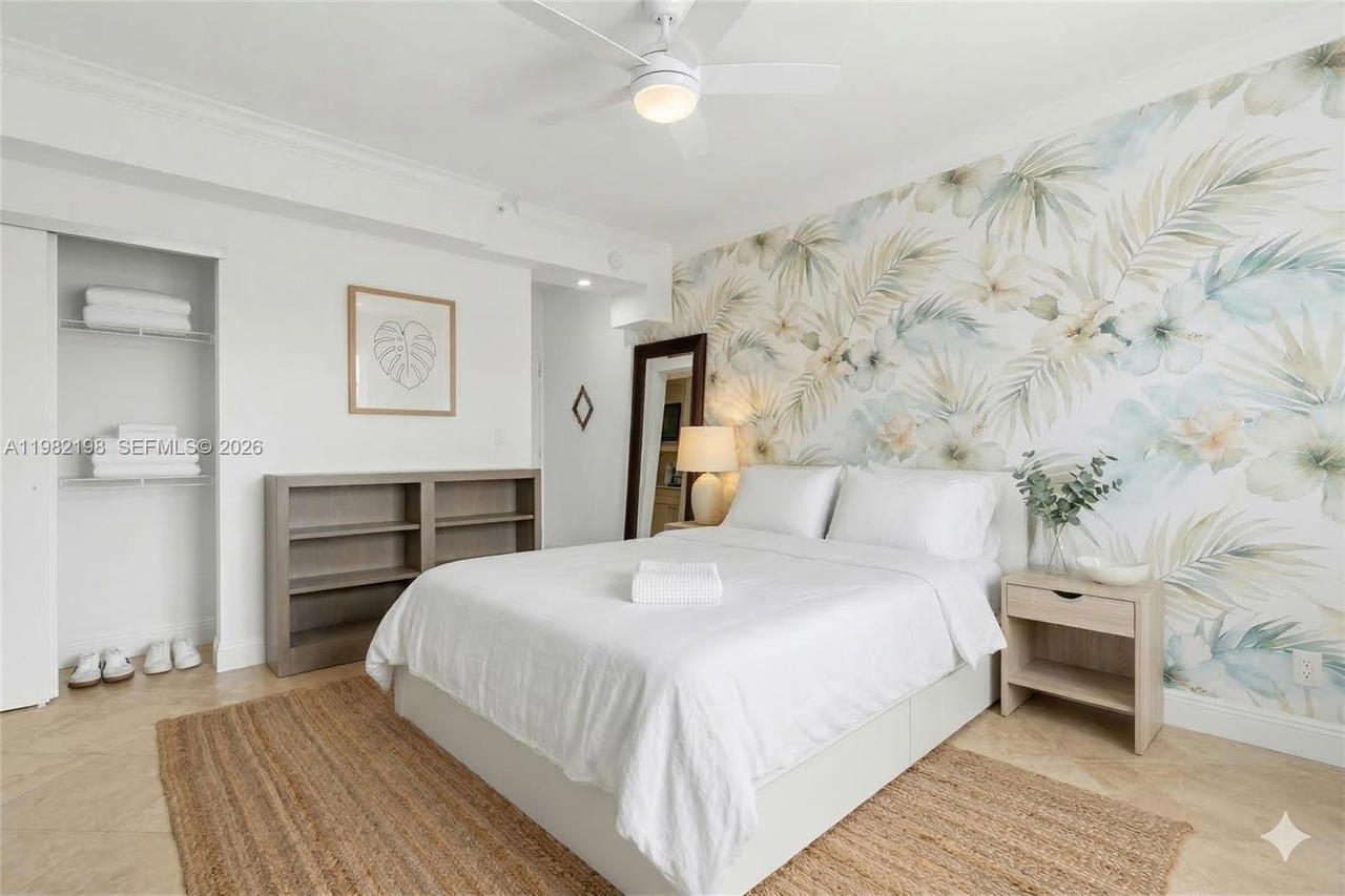 Real estate property located at 255 24th St #501, Miami-dade, The Mantell Condo, Miami Beach, FL