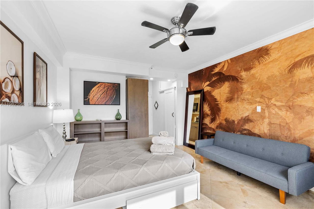 Real estate property located at 255 24th St #501, Miami-dade, The Mantell Condo, Miami Beach, FL