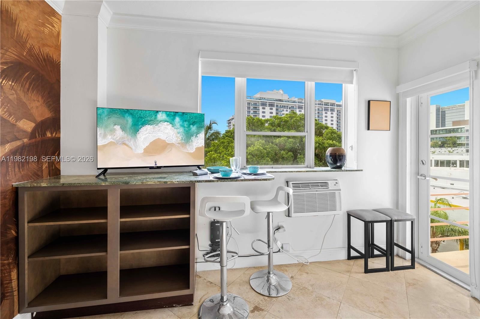 Real estate property located at 255 24th St #501, Miami-dade, The Mantell Condo, Miami Beach, FL