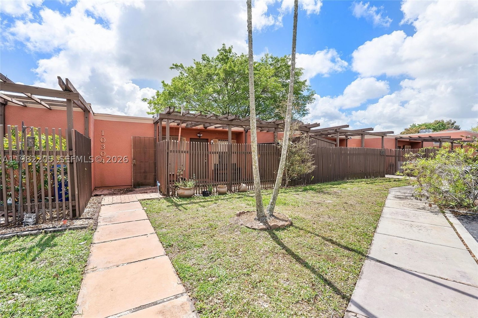 Real estate property located at 10304 Fairway Rd, Broward, Everglades Sugar & Land C, Pembroke Pines, FL