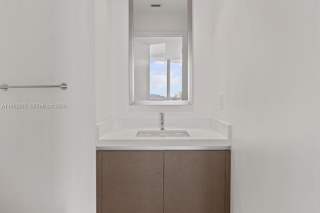 Real estate property located at 851 1st Ave #2102, Miami-dade, Paramount Miami Worldcentr, Miami, FL