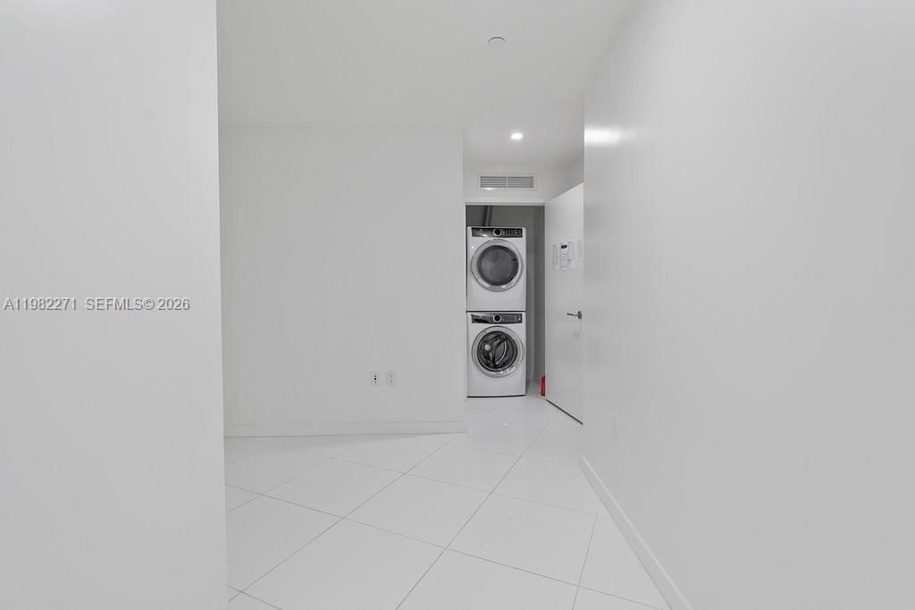 Real estate property located at 851 1st Ave #2102, Miami-dade, Paramount Miami Worldcentr, Miami, FL