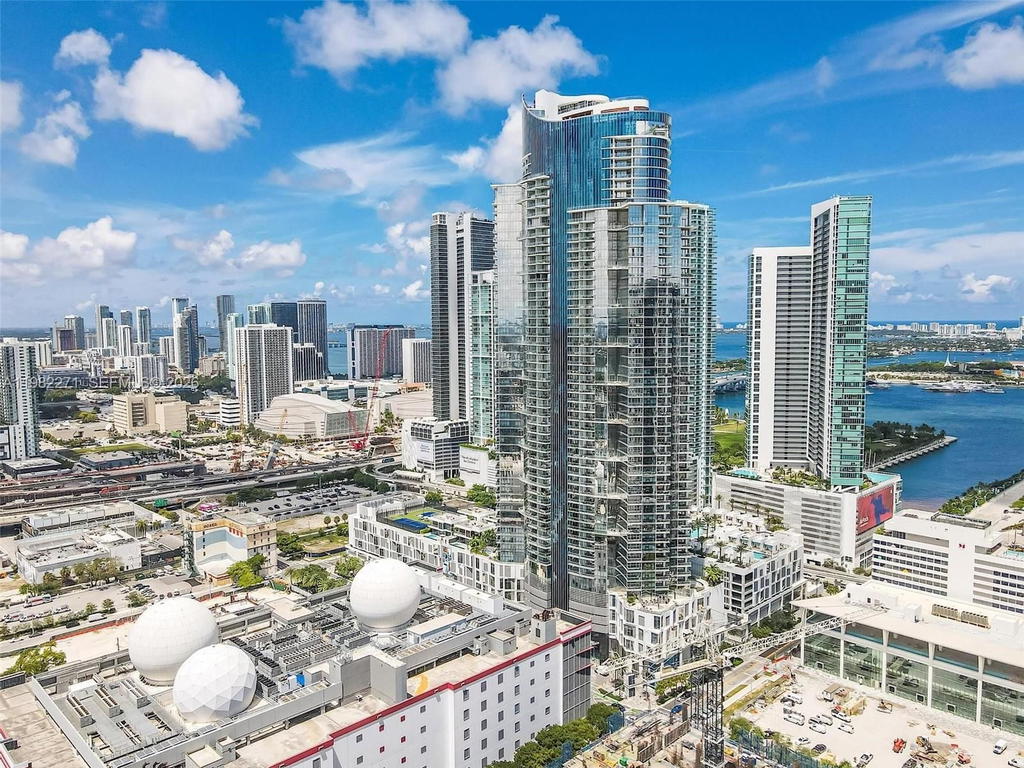 Real estate property located at 851 1st Ave #2102, Miami-dade, Paramount Miami Worldcentr, Miami, FL