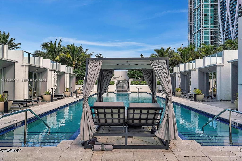 Real estate property located at 851 1st Ave #2102, Miami-dade, Paramount Miami Worldcentr, Miami, FL
