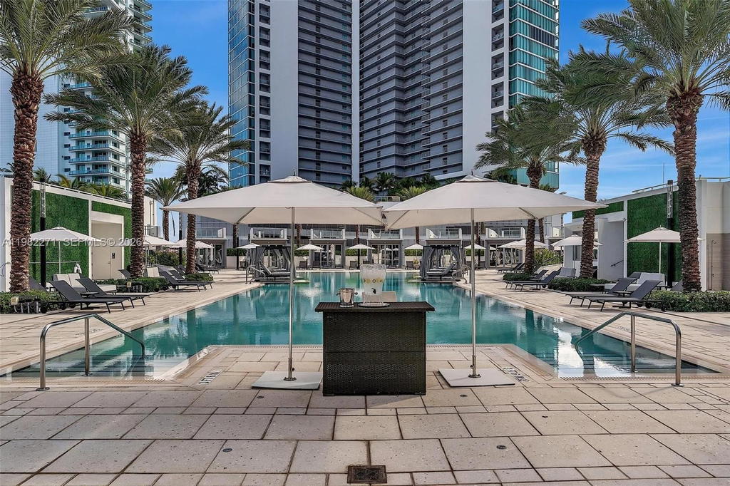 Real estate property located at 851 1st Ave #2102, Miami-dade, Paramount Miami Worldcentr, Miami, FL