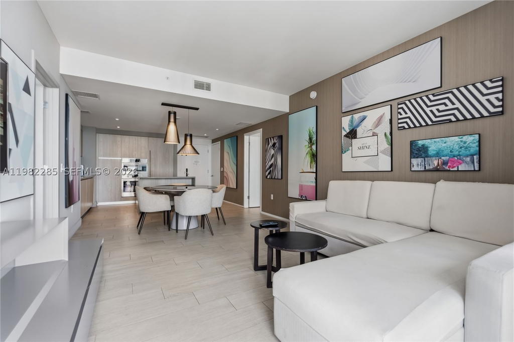 Real estate property located at 4010 Ocean Dr R2005, Broward, 4010 South Ocean Condo, Hollywood, FL