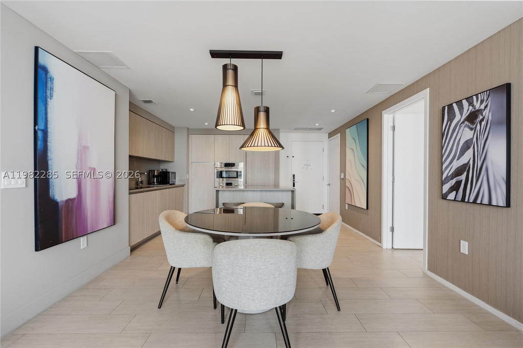 Real estate property located at 4010 Ocean Dr R2005, Broward, 4010 South Ocean Condo, Hollywood, FL