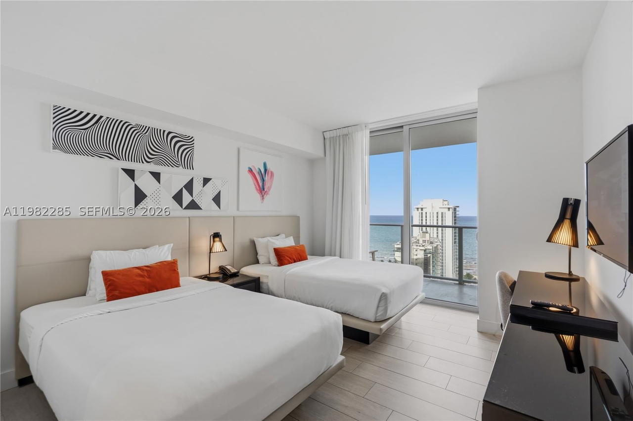 Real estate property located at 4010 Ocean Dr R2005, Broward, 4010 South Ocean Condo, Hollywood, FL