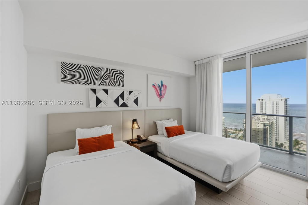 Real estate property located at 4010 Ocean Dr R2005, Broward, 4010 South Ocean Condo, Hollywood, FL