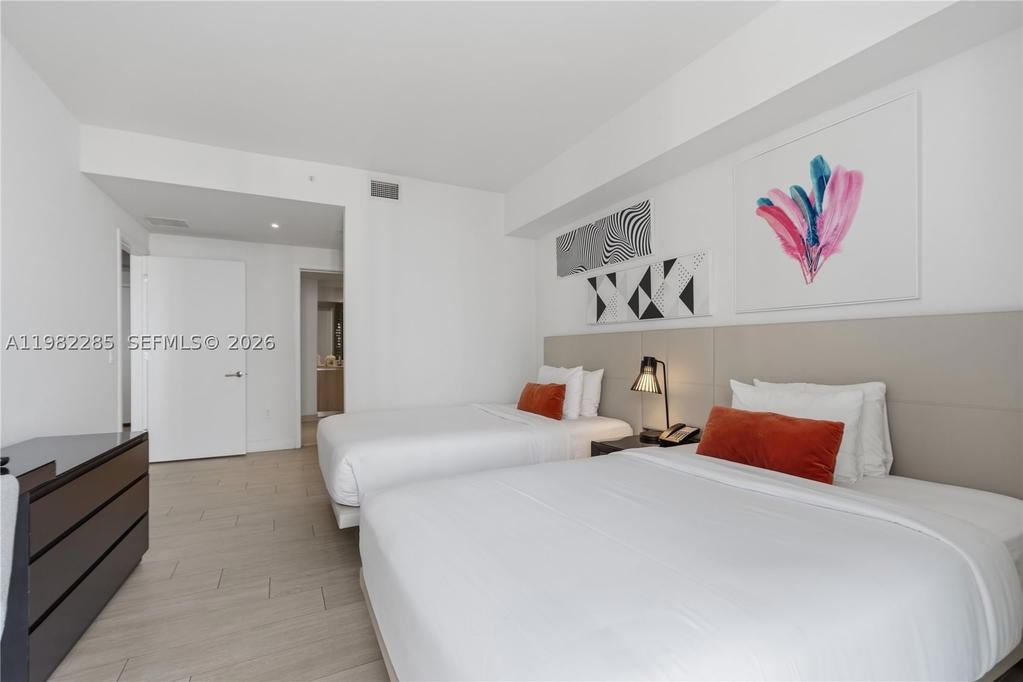 Real estate property located at 4010 Ocean Dr R2005, Broward, 4010 South Ocean Condo, Hollywood, FL