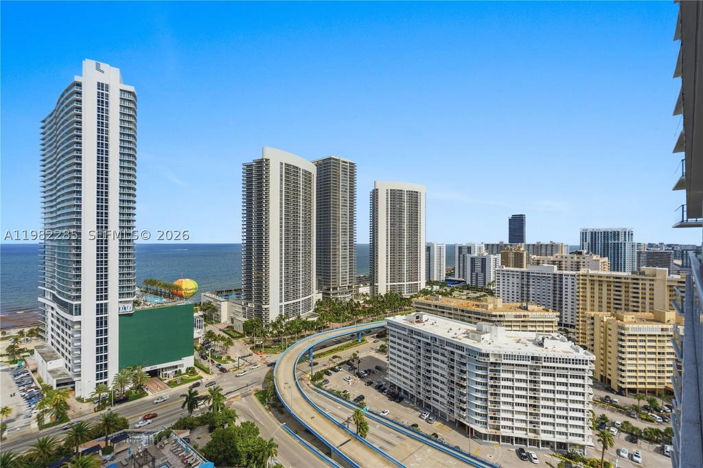 Real estate property located at 4010 Ocean Dr R2005, Broward, 4010 South Ocean Condo, Hollywood, FL