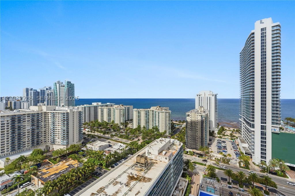 Real estate property located at 4010 Ocean Dr R2005, Broward, 4010 South Ocean Condo, Hollywood, FL