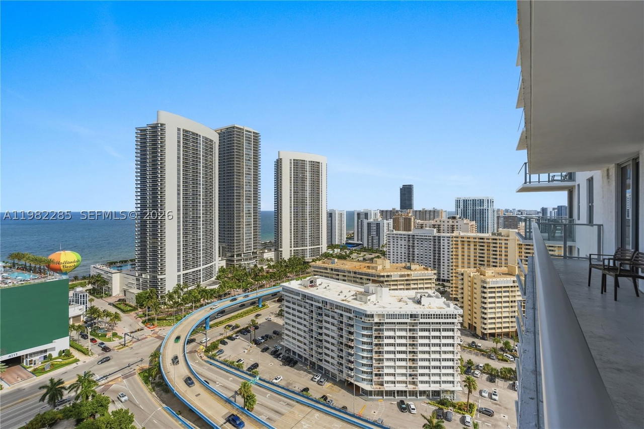Real estate property located at 4010 Ocean Dr R2005, Broward, 4010 South Ocean Condo, Hollywood, FL