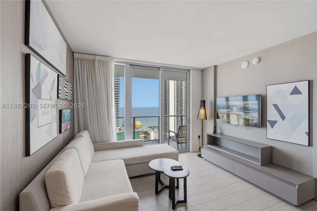 Real estate property located at 4010 Ocean Dr R2005, Broward, 4010 South Ocean Condo, Hollywood, FL