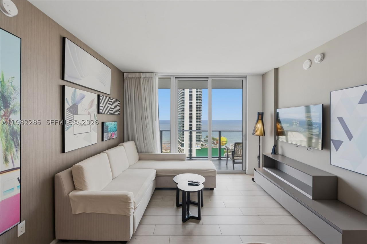 Real estate property located at 4010 Ocean Dr R2005, Broward, 4010 South Ocean Condo, Hollywood, FL