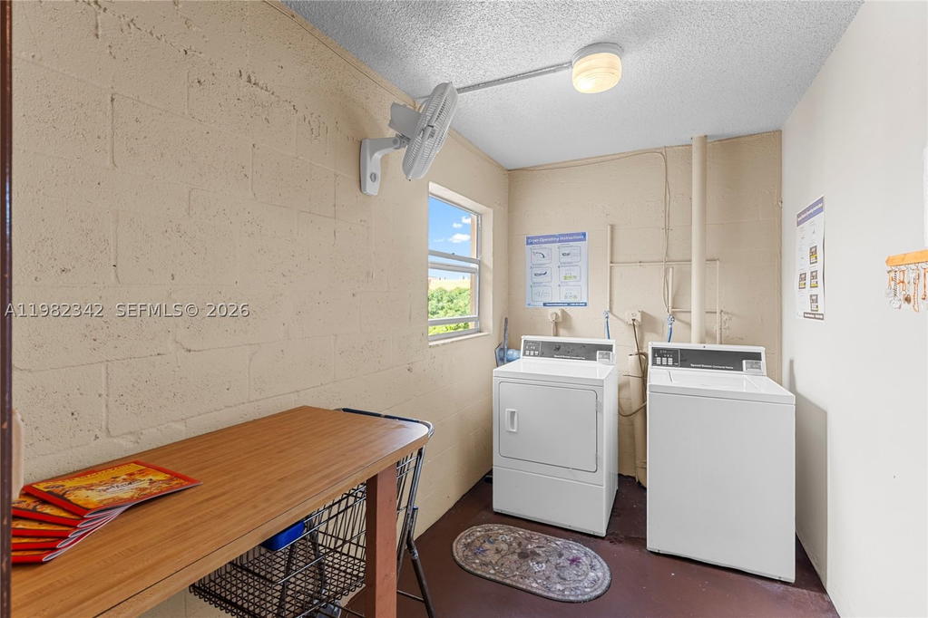 Real estate property located at 8950 Sunrise Lakes Blvd #309, Broward, Sunrise Lakes Phase 3, Sunrise, FL