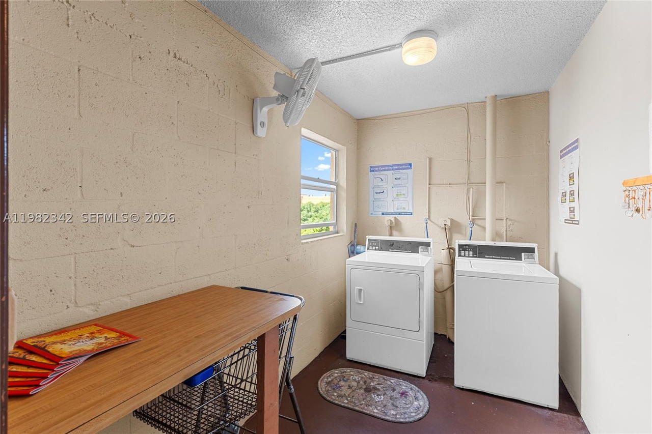 Real estate property located at 8950 Sunrise Lakes Blvd #309, Broward, Sunrise Lakes Phase 3, Sunrise, FL