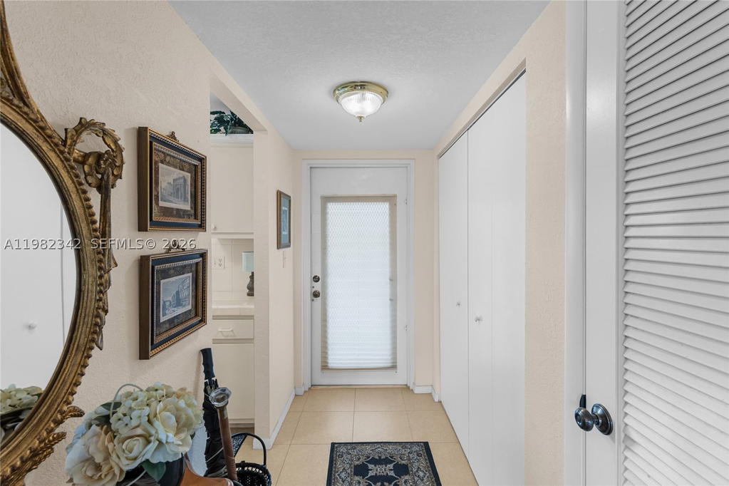 Real estate property located at 8950 Sunrise Lakes Blvd #309, Broward, Sunrise Lakes Phase 3, Sunrise, FL